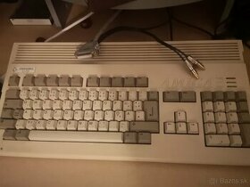 Predám Commodore Amiga 1200 + výbava