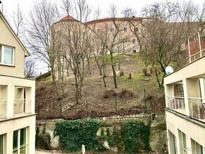 PRENÁJOM – reprezentatívny 4iz byt pod Bratislavským hradom - 1