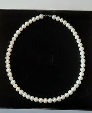 Perly, náhrdelník 42cm, 6-7mm. PC: 125 Euro.