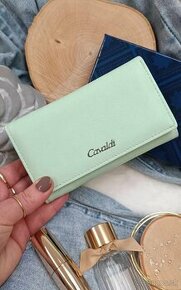 Dámska zelená krásna peňaženka