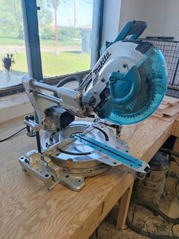 Pokosová píla Makita LS1219L
