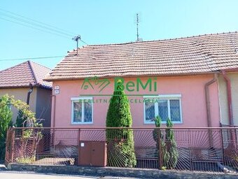 ‼️ Znížená cena ‼️ Predaj rodinného domu - Levice (021-12-HE