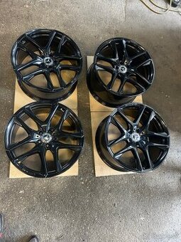 Sada MERCEDES GLE W167 GL GLE ML 63S AMG 21"