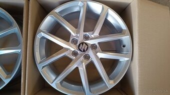 R18 5x114,3 mm BORBET strieborné (toyota, suzuki)