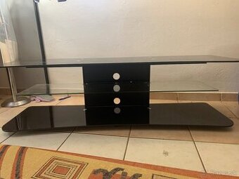 Stolík pod TV