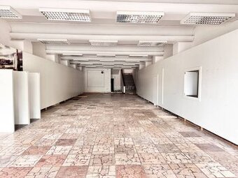 Na prenájom obchodné priestory 667 m2 v centre - Žilina