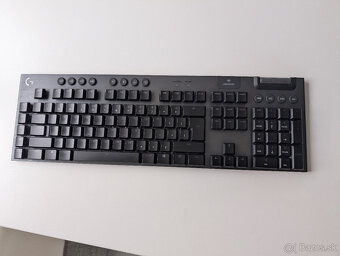 Logitech g915 bezdrotova herna klavesnica