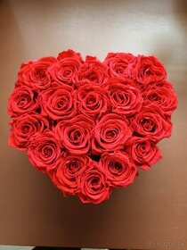 Srdce z večných ruží.