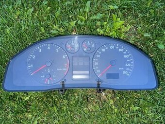 Budíky Audi a4 b5 1.8 T