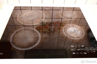 Vstavaná sklokeramická platňa Whirpool