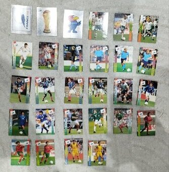 Predám komplet sériu futbalových kartičiek FRANCE 98
