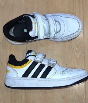 Kozene Adidas botasky vel. 35