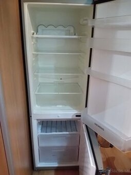 Chladnička s mrazničkou Siemens..top cena