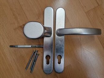 Predám vchodovú hliníkovú kľučku