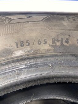 Pneu R14 185/65 R14