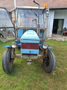 Traktor 4011