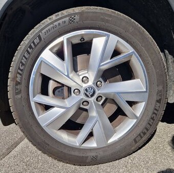 Letné pneumatiky 235/50 R19