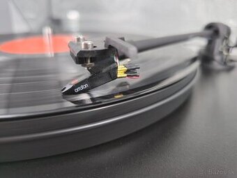 Predam gramofon Pro-Ject Primary E