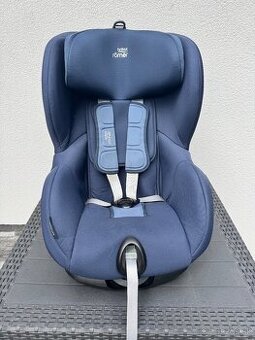 Britax Römer Trifix 2 i-Size Night Blue