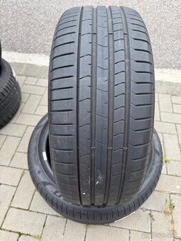 245/40R19 Pirelli