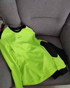 Predám detský futbalový brankársky dres + nohavice