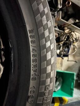 255/45R18 leto