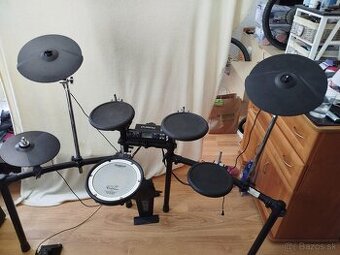 Elektronické bicie Roland TD-4K
