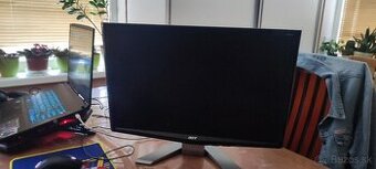 Predám monitor.
