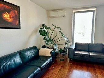 Kožená súprava 2+3 – elegantná, pohodlná, bez poškodení