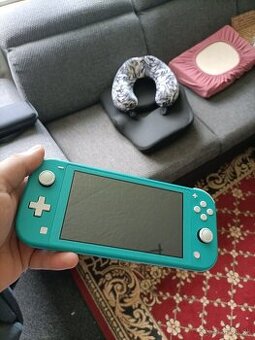Nintendo Switch Lite nefunkčná