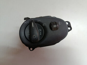 vypinac svetiel Ford focus 2m5t13a024 20€
