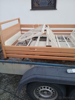 Elektrická polohovacia zdravotná posteľ