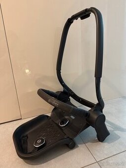 Sedenie Cybex priam 4.0 Chrome black 2024