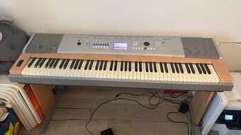 Digitálny klavír Yamaha DGX 620
