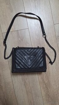 kabelka Guess čierna