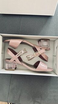 Kozene sandalky Tamaris