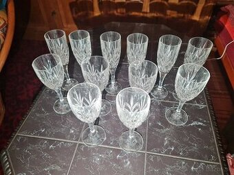 Poháre z masívneho skla