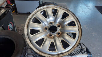 Predam plech.disky Mazda  5x114,3x67,1 R16 + puklicky