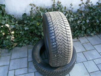 Predám 2x letné pneu TRIANGLE 235/55 R18 104WXL