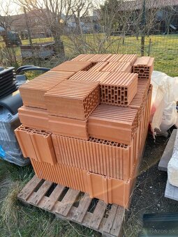 Tehly Porotherm 30 Profi P12 a Porotherm 14 Profi P12