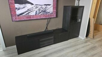 TV skrinka + vitrína (IKEA) – tmavý dekor, set