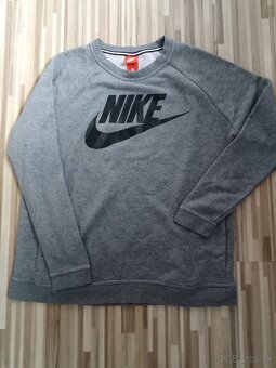 nike mikina