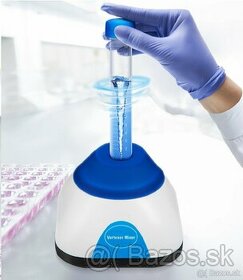 Kompaktný laboratórny oscilátor