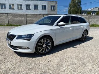 Škoda Superb Combi 4x4 L&K