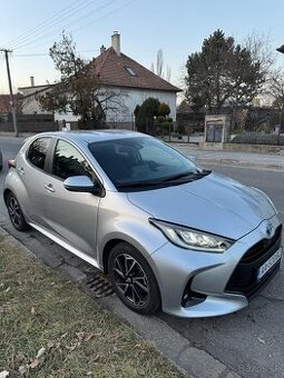 Toyota Yaris Hybrid 1.5 Comfort + Style + Tech