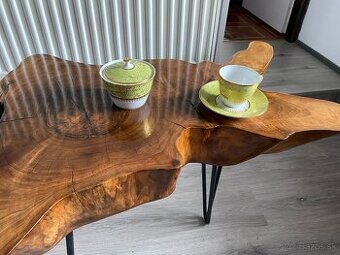 Koferencny stolik