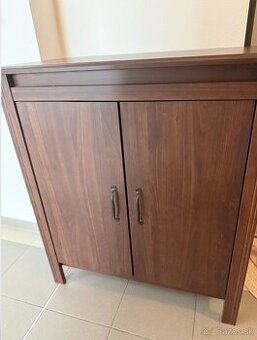 Skrinka IKEA Hemnes