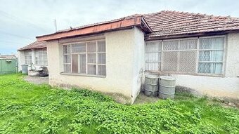Rodinný dom s veľkým pozemkom - Veľké Ripňany, okres Topoľča