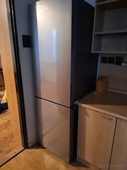 Samsung chladnicka (volume 230) mraziak (114)