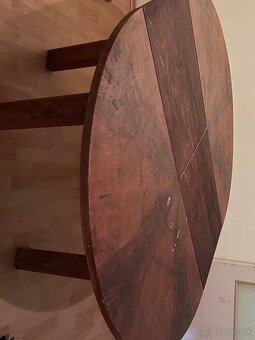 Drevený rozkladací starožitný stôl